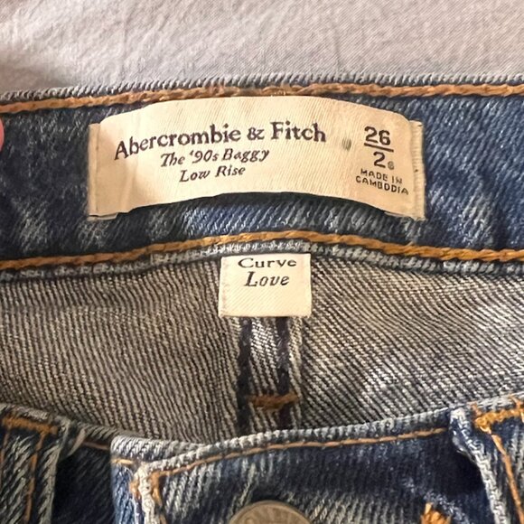 Women's Abercrombie & Fitch, The 90's Baggy Low Rise jeans, Size 26 - Picture 3 of 3